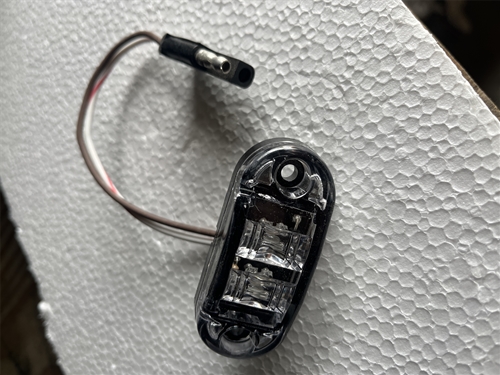 RED CLEARANCE LIGHT